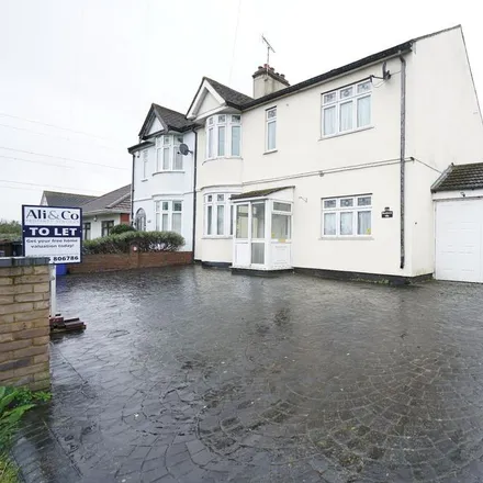 Image 1 - Clockhouse Lane, South Ockendon, RM16 5UR, United Kingdom - House for rent