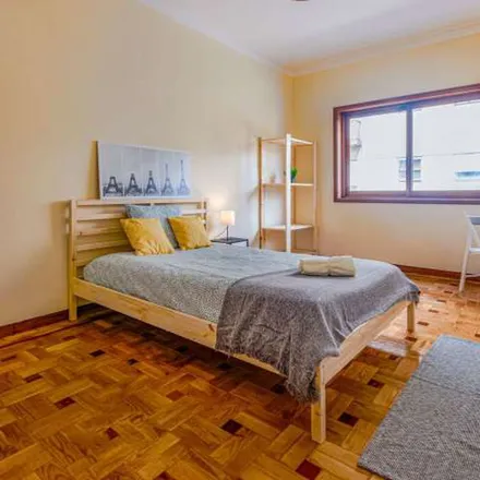 Image 9 - Doze Casas, Rua Santa Catarina, 4000-457 Porto, Portugal - Apartment for rent