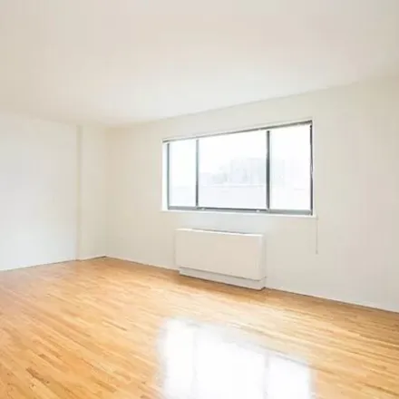 Image 2 - 345 W 30th St Apt 10A, New York, 10001 - House for rent