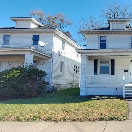 Buy this 3 bed house on 1806 North North Street in Peoria, IL 61604