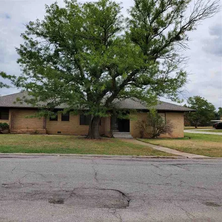 Buy this 3 bed house on 301 Northwest 29th Street in Lawton, OK 73505