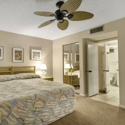 Rent this 1 bed condo on Saint Pete Beach in FL, 33706