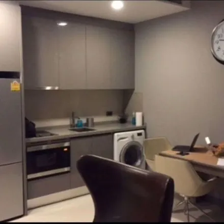 Rent this 1 bed apartment on 로컬 삼겹살 in Phaya Thai Road, Ratchathewi District