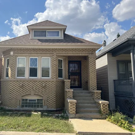 Buy this 4 bed house on 7212 South Winchester Avenue in Chicago, IL 60636