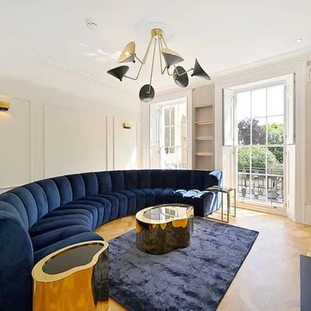 Rent this 4 bed townhouse on 38 Albion Street in London, W2 2AU