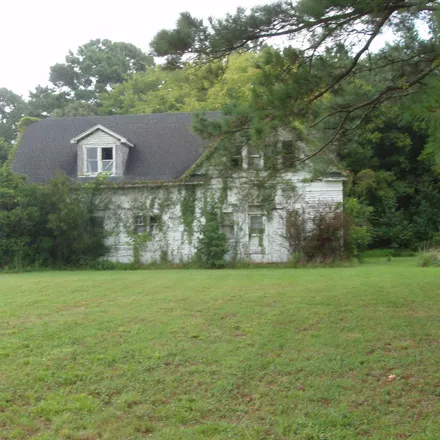 Buy this 6 bed house on 1001 Caratoke Highway in Moyock, Currituck County