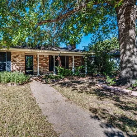 Buy this 3 bed house on 110 Chieftain Drive in Waxahachie, TX 75165