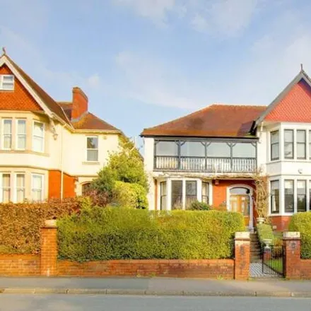 Buy this 6 bed house on The Rise in 36 Lake Road East, Cardiff
