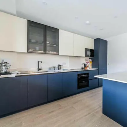 Image 2 - Chippenham Gardens, London, NW6 5LH, United Kingdom - Townhouse for rent