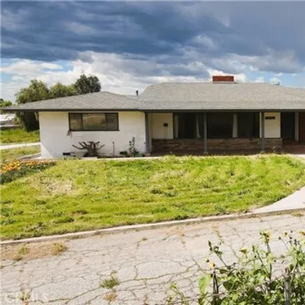Buy this 2 bed house on 27899 Rainbow Lane in Highland, CA 92346