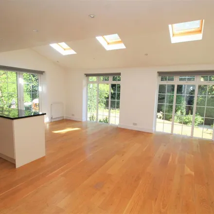 Rent this 5 bed apartment on White Hart Wood in Sevenoaks, TN13 1RR