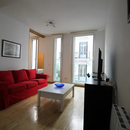 Image 4 - Calle Cervantes, 36, 28014 Madrid, Spain - Apartment for rent