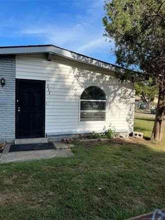 Buy this 3 bed house on 5131 North Rockford Avenue in Tulsa, OK 74126