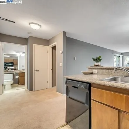 Image 4 - Monte Merano, 39149 Guardino Drive, Fremont, CA 94538, USA - Condo for sale