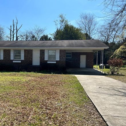 Rent this 3 bed house on 509 South Lee Street in Bishopville, SC 29010