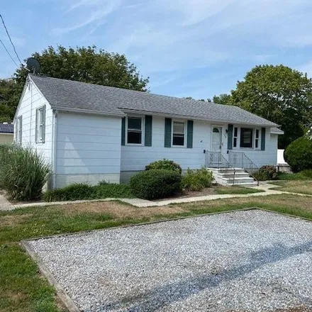 Buy this 3 bed house on 138 Sunset Drive in Lower Township, NJ 08204