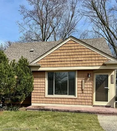 Rent this 3 bed house on 23060 Orchard Lake Road in Farmington, Oakland County