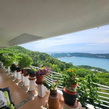 Buy this 4 bed apartment on unnamed road in El Glomar, 39300 Acapulco