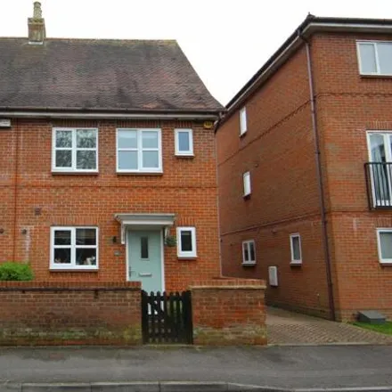 Buy this 3 bed townhouse on Knowle Avenue in Knowle, PO17 5FP