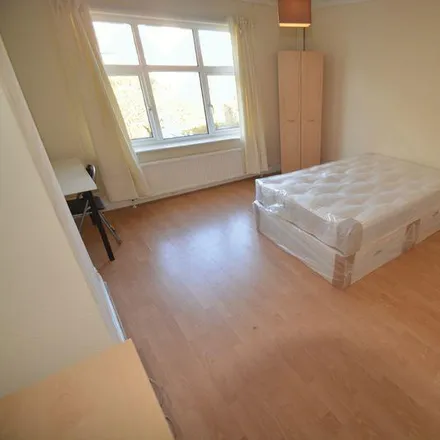 Image 7 - 60 St Anne's Road, Leeds, LS6 3PA, United Kingdom - House for rent