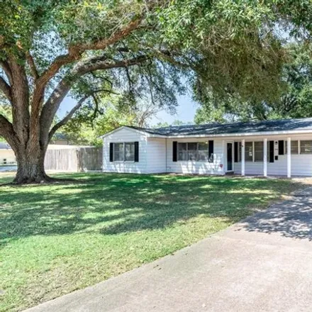Buy this 3 bed house on 1616 West St in Rosenberg, Texas