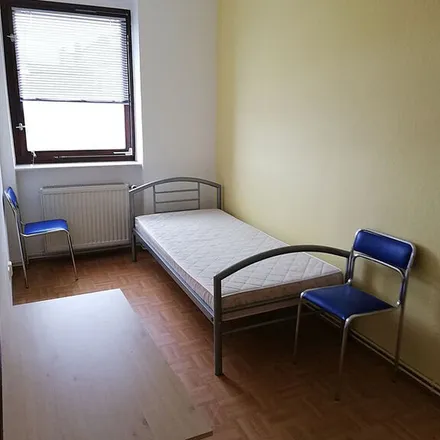 Rent this 3 bed apartment on Demianiplatz 55 in 02826 Görlitz, Germany