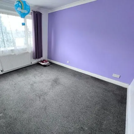 Image 7 - 64 Smithy Wood Crescent, Sheffield, S8 0NT, United Kingdom - Duplex for rent