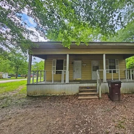 Buy this 2 bed house on 317 East 4th Avenue in Crossett, AR 71635