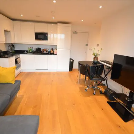Rent this 2 bed apartment on King Kebab in 2 Selsdon Road, London