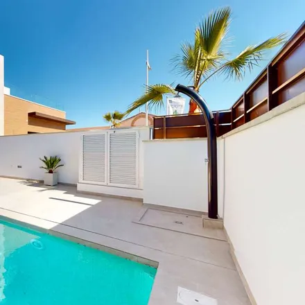 Buy this 3 bed townhouse on Spain