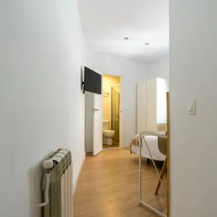 Image 3 - Madrid, Calle Baleares, 27, 28019 Madrid - Room for rent