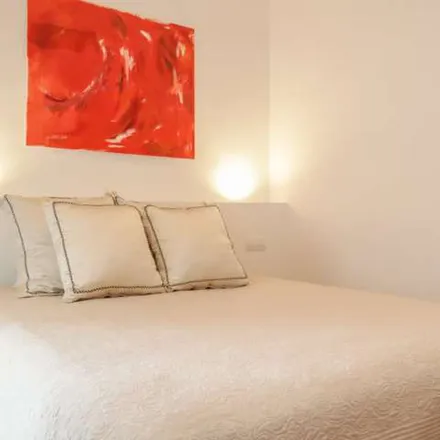 Rent this 3 bed apartment on Madrid in CS(r)OA La Quimera, Calle del Amparo