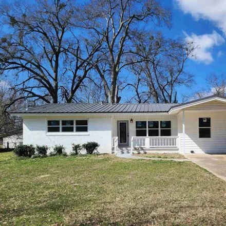 Buy this 4 bed house on 105 Carpenter St in Pittsburg, Texas