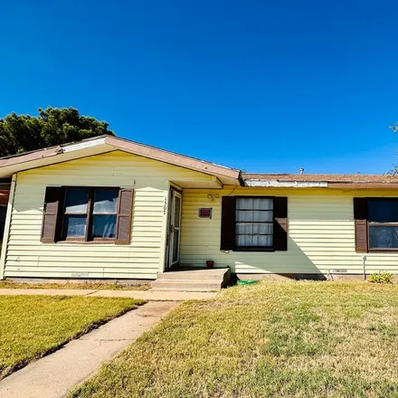 Buy this 3 bed house on 1501 Hilltop Road in Big Spring, TX 79720