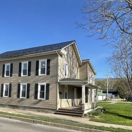 Rent this 3 bed house on 133 Chestnut Street in Mifflinburg, Union County