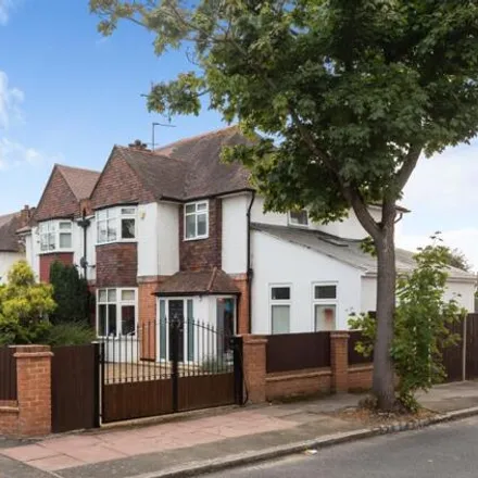 Buy this 4 bed duplex on Claremont Road in Blackbrook, London