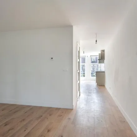 Rent this 4 bed apartment on Spanjaardstraat 121A in 3025 TM Rotterdam, Netherlands