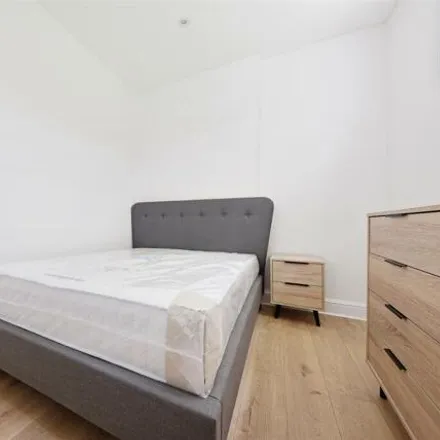 Image 7 - 18 Collingham Place, London, SW5 0TF, United Kingdom - Apartment for rent