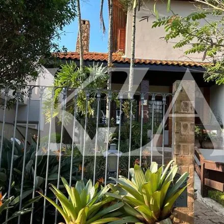 Buy this 4 bed house on Rua Doutor Demetriel Mussi in Torres de São José, Jundiaí - SP