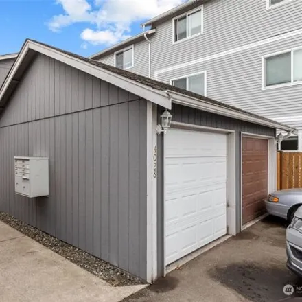 Buy this studio house on 4174 South Puget Sound Avenue in Tacoma, WA 98409