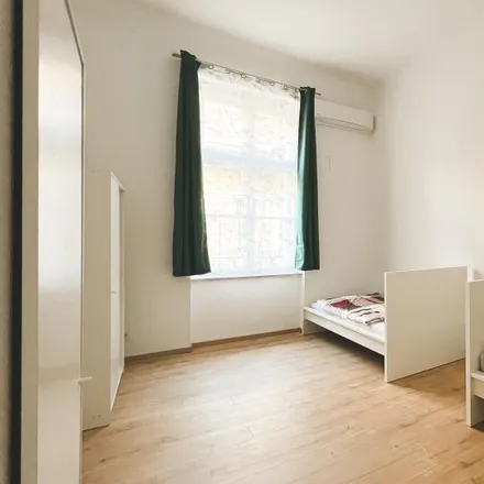 Rent this 6 bed room on Budapest in Szent István körút 25, 1055