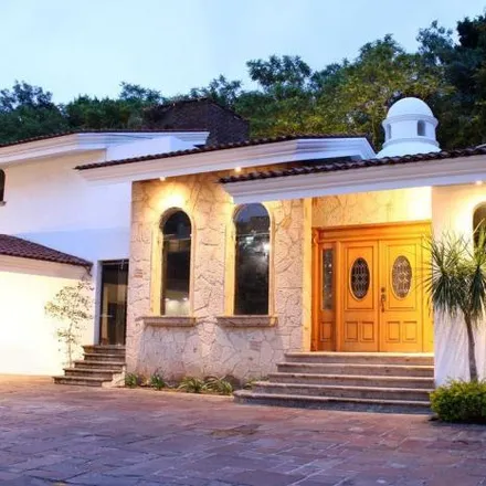 Buy this 5 bed house on Calle Asirios 456 in Altamira, 45160 Zapopan