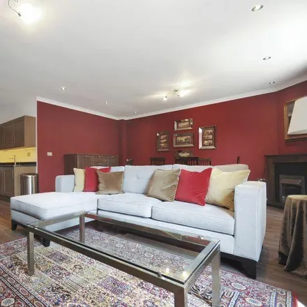 Rent this 3 bed apartment on 18 Sutherland Avenue in London, W9 2HE