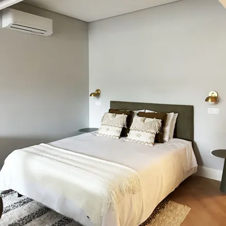 Rent this 1 bed apartment on Ferragens Zacarias in Rua do Almada 504, 4050-392 Porto