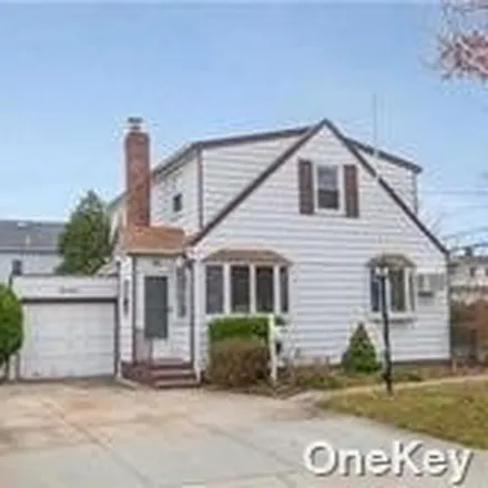 Rent this 5 bed apartment on 16 Schiller Street in Hicksville, NY 11801