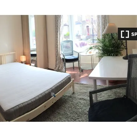 Image 1 - The Up Garden, Eric Close, London, E7 0AY, United Kingdom - Room for rent