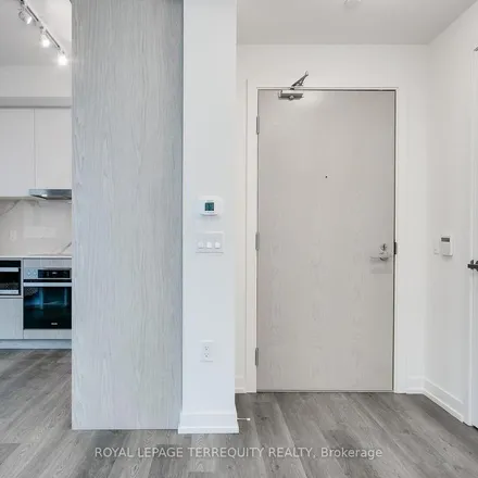 Image 2 - 15 Cooper Street, Old Toronto, ON M5E 0A3, Canada - Apartment for rent