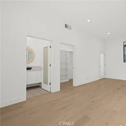 Image 9 - 1685 Golden Gate Avenue, Los Angeles, CA 90026, USA - House for rent