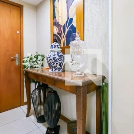 Buy this 3 bed apartment on Rua Domingues de Sá 378 in Icaraí, Niterói - RJ