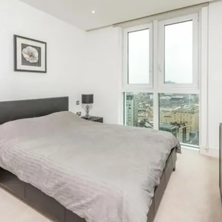 Image 2 - Altitude, Plough Street, London, E1 8EB, United Kingdom - Apartment for rent
